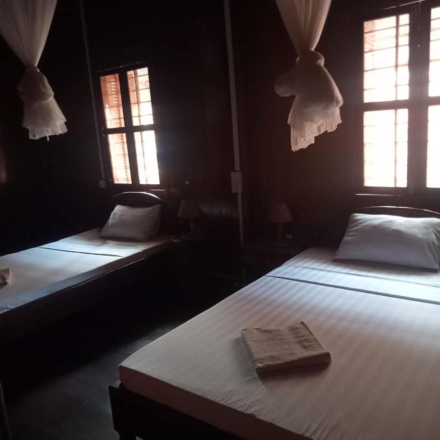 Nomad Guesthouse Kratie Exterior foto