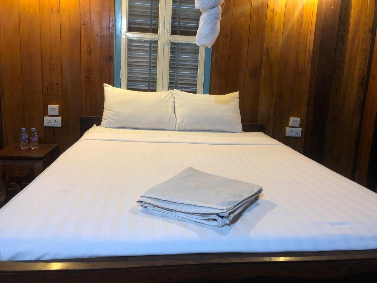 Nomad Guesthouse Kratie Exterior foto