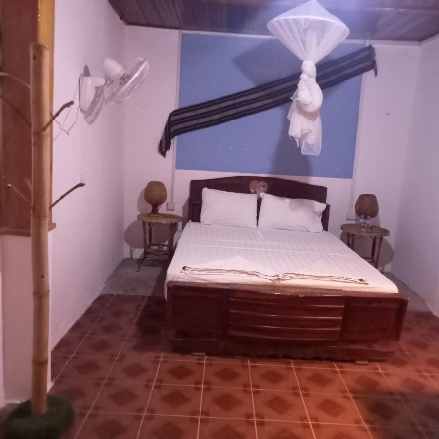 Nomad Guesthouse Kratie Exterior foto