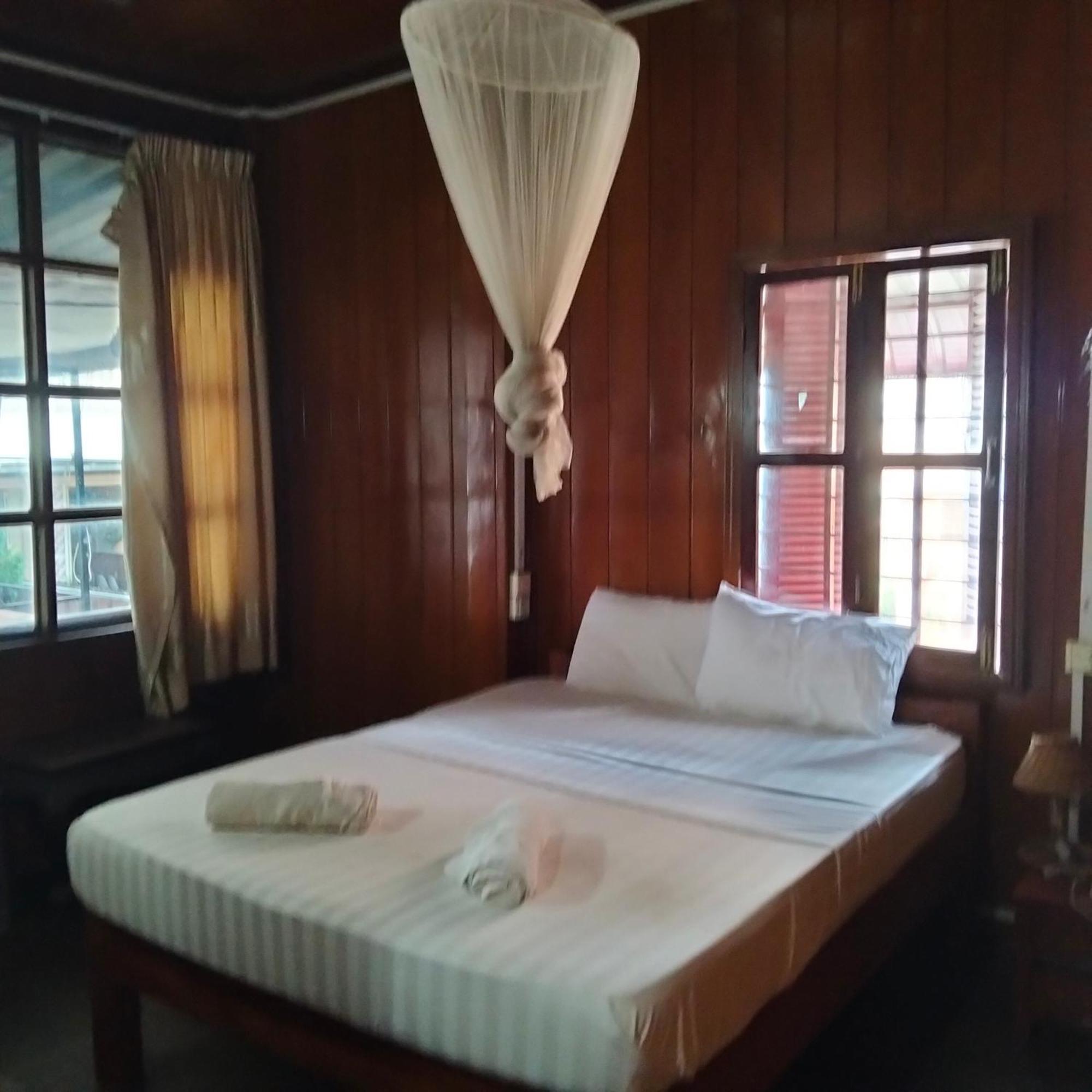 Nomad Guesthouse Kratie Exterior foto